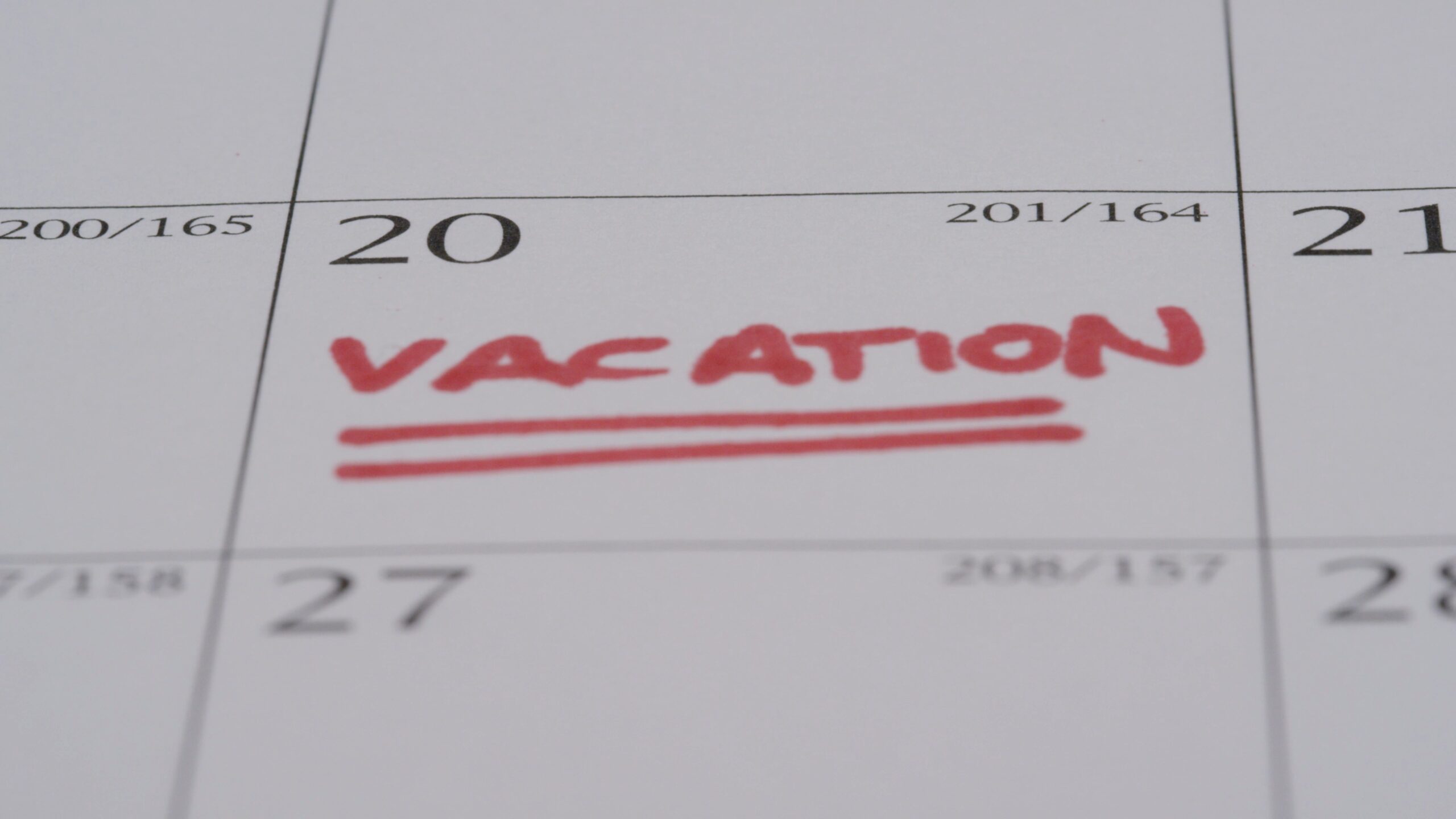 calendar-visuals-vacation-written-in-the-calendar-pan-to-date