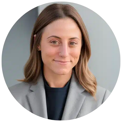 Headshot Lindsay Koruna - Greenwood Law - Ontario Employment Lawyers | Workplace Defence Lawyers